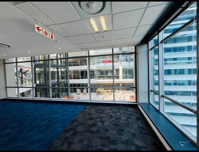 1,200M² OFFICE TO LET IN WATERFALL